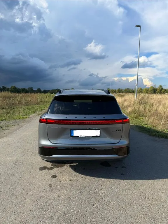 XPENG G9