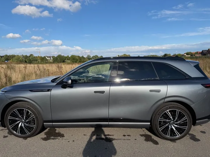 XPENG G9