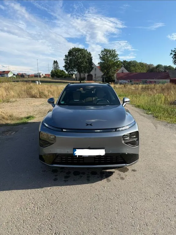 XPENG G9