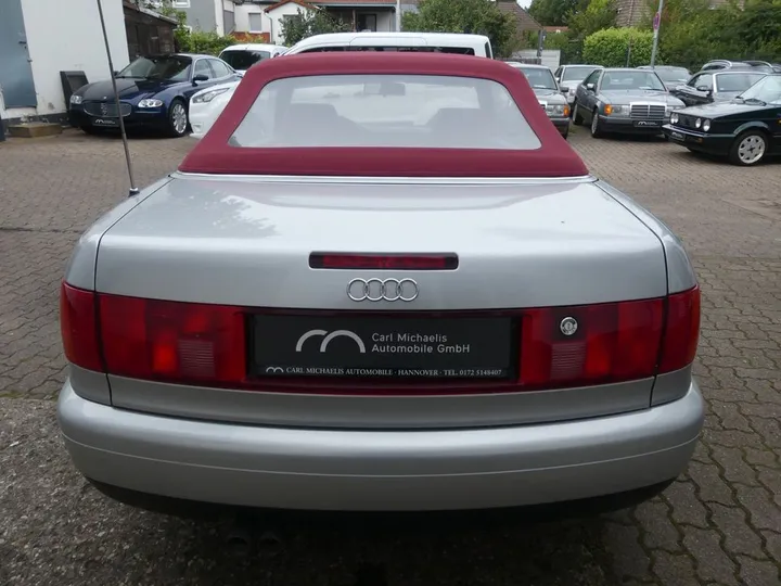 Audi 80