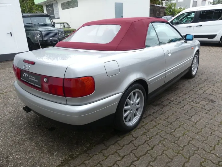Audi 80