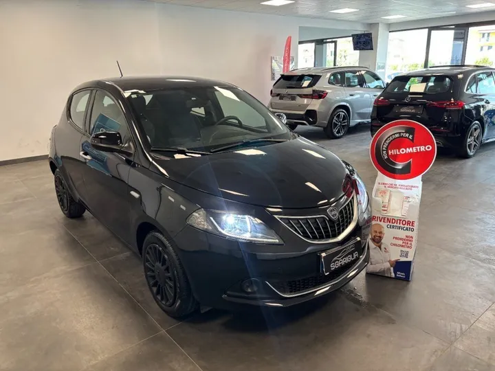Lancia Ypsilon