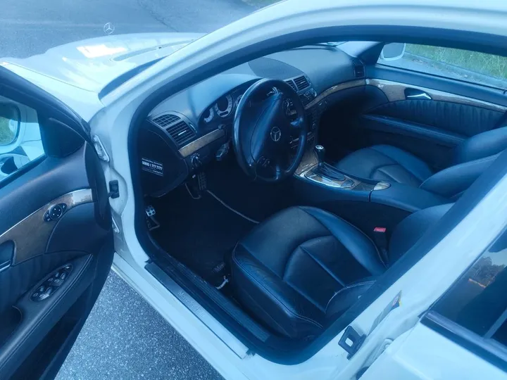 Mercedes-Benz E 200