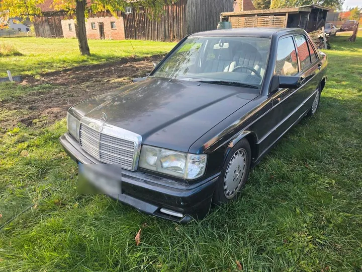 Mercedes-Benz 190