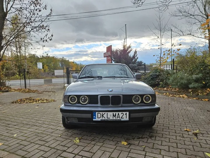 BMW 525