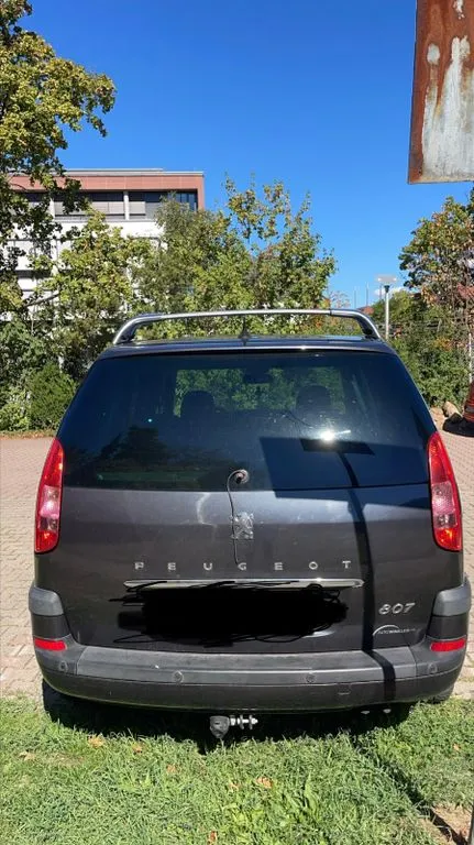 Peugeot 807
