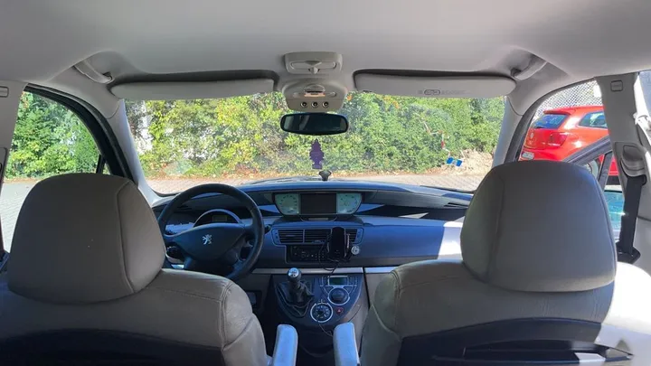 Peugeot 807