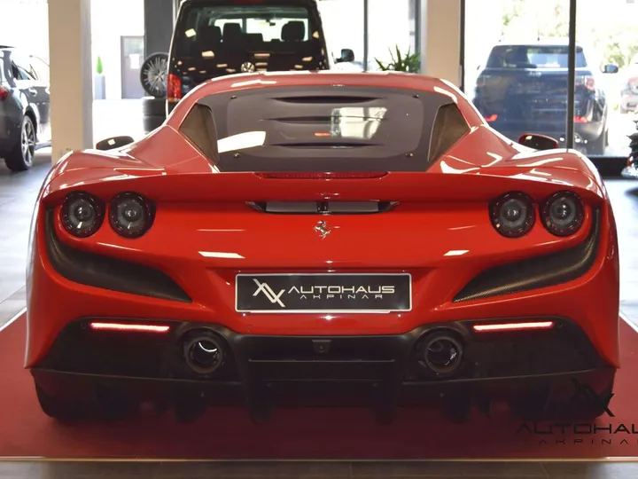 Ferrari F8