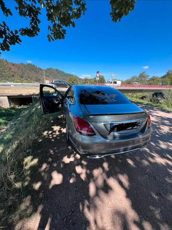 Mercedes-Benz C 180