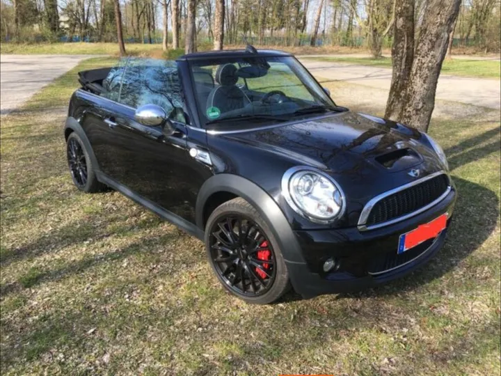 MINI John Cooper Works Cabrio
