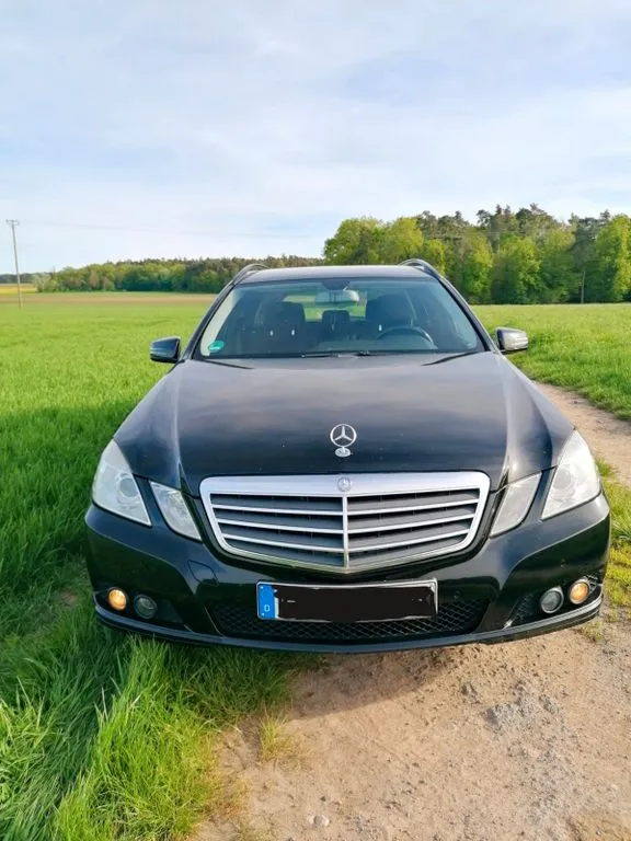 Mercedes-Benz E 220