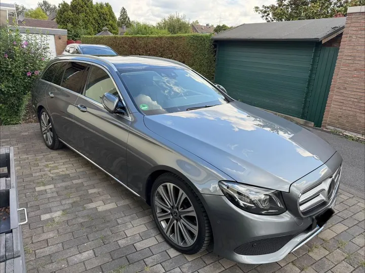 Mercedes-Benz E 300