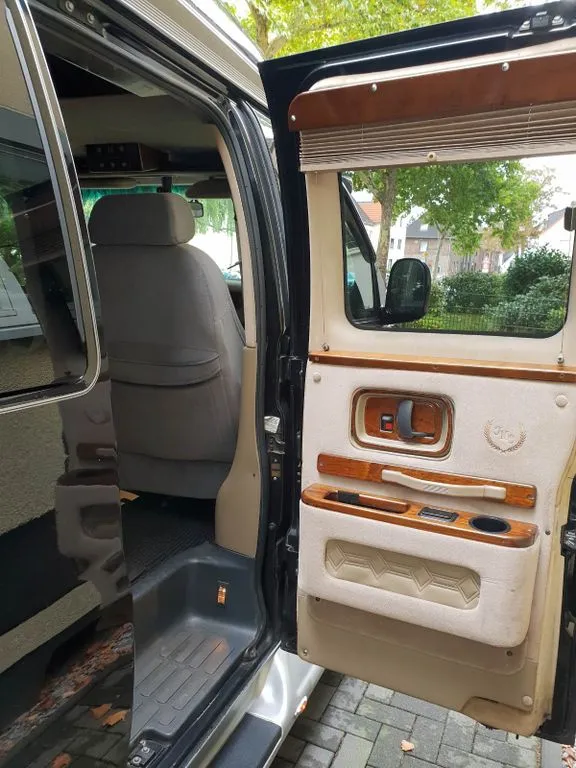 Chevrolet Chevy Van