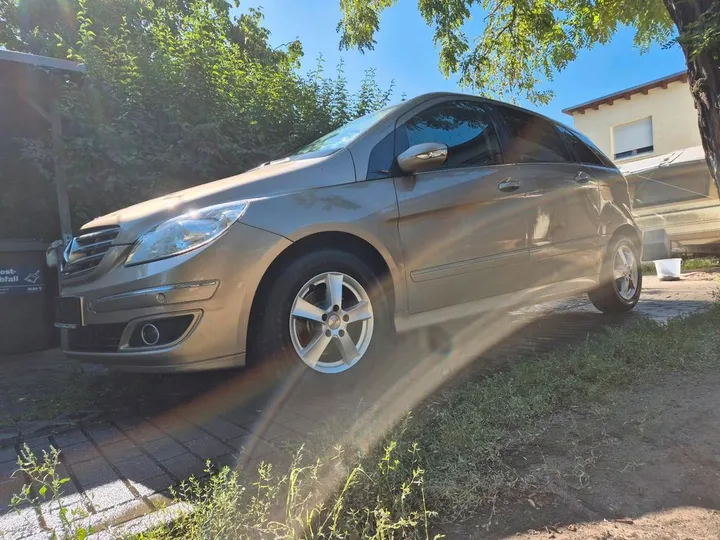 Mercedes-Benz B 170