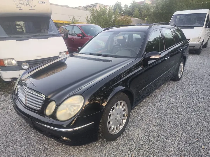 Mercedes-Benz E 270