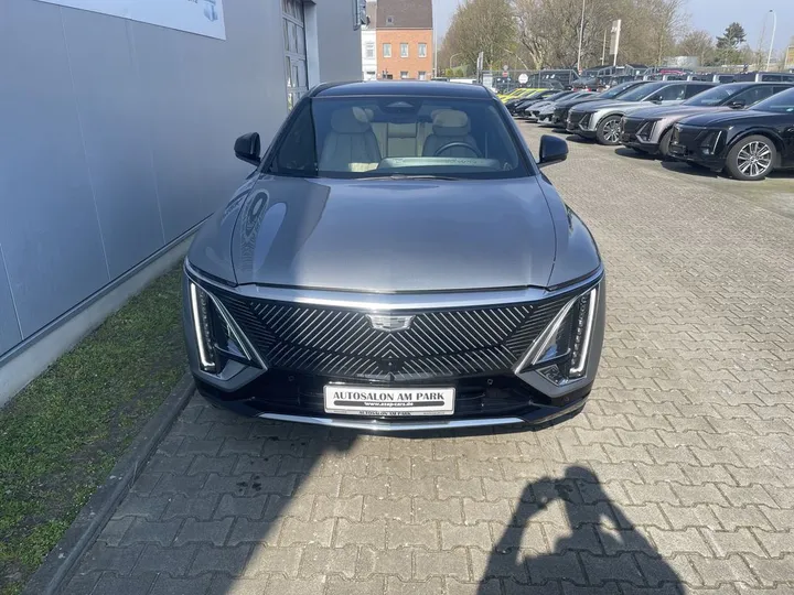 Cadillac LYRIQ