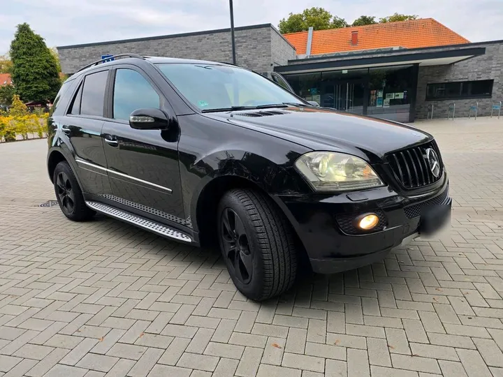 Mercedes-Benz ML 320