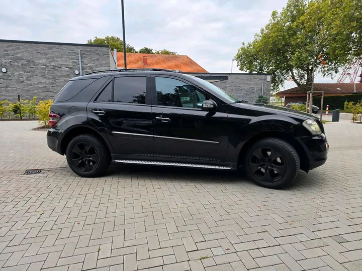 Mercedes-Benz ML 320