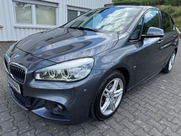 BMW 218