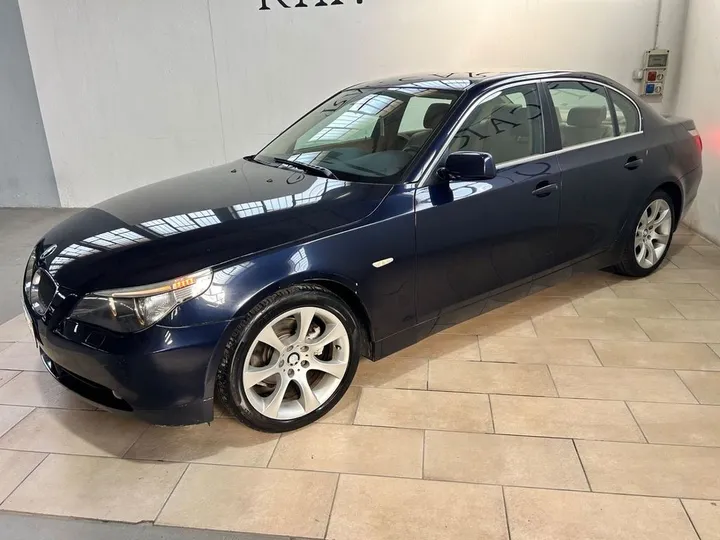 BMW 525