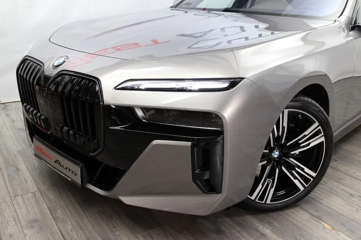 BMW 740