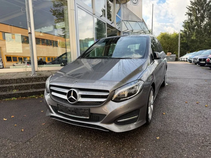 Mercedes-Benz B 200
