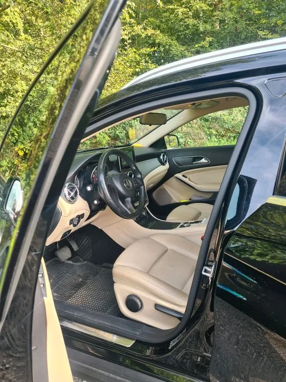 Mercedes-Benz GLA 180