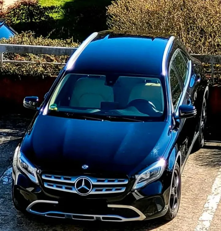 Mercedes-Benz GLA 180