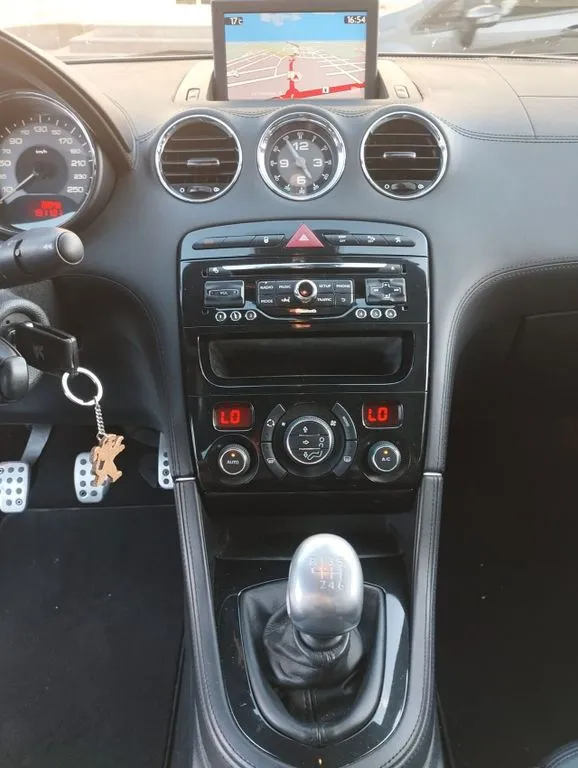 Peugeot RCZ