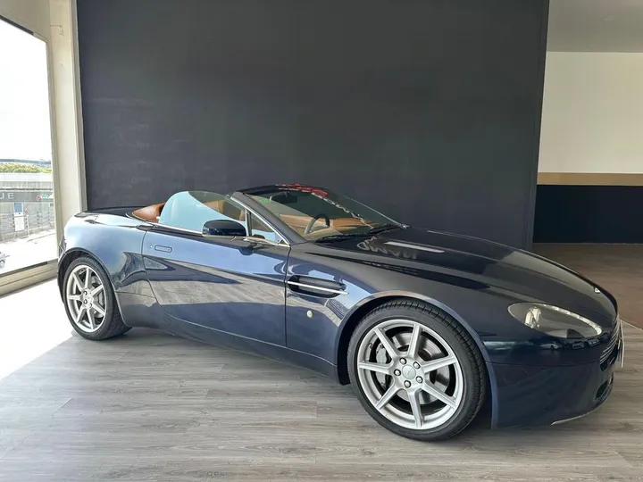 Aston Martin V8 Vantage
