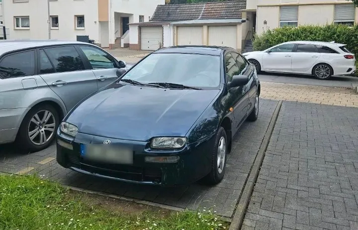 Mazda 323