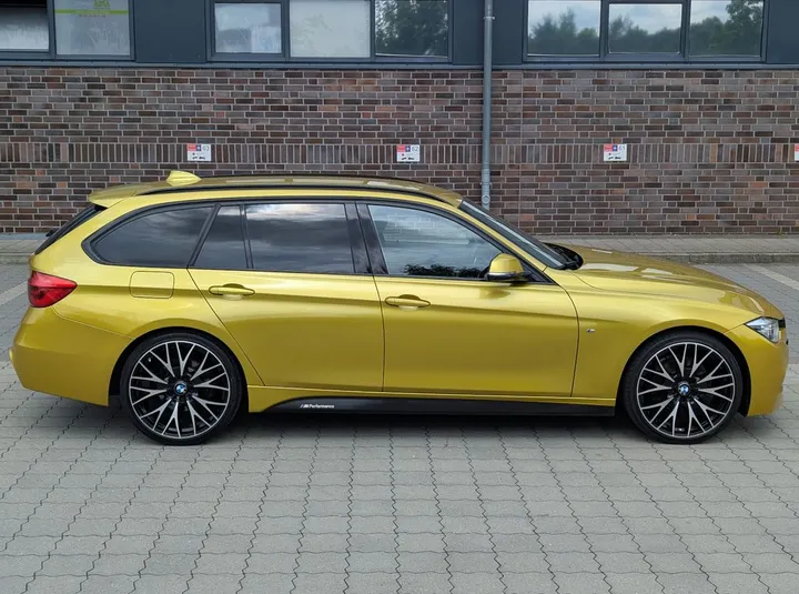 BMW 320