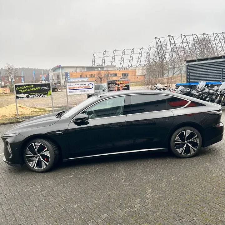 NIO ET7