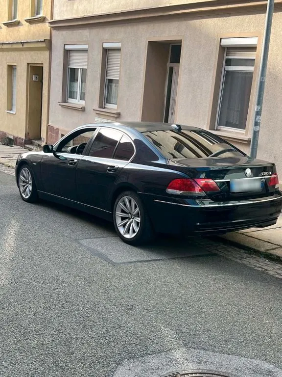 BMW 730