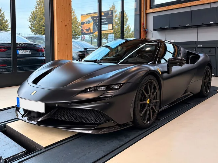 Ferrari SF90