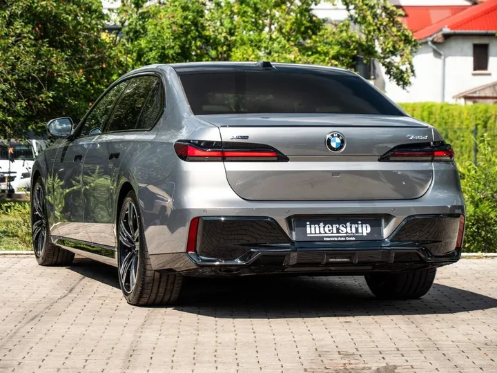 BMW 740