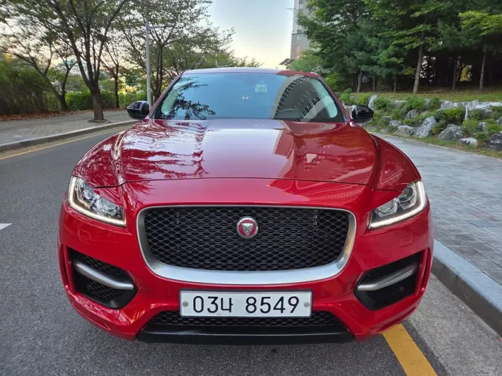 Jaguar F-PACE