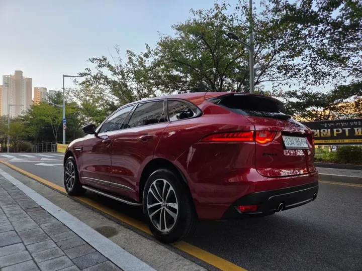 Jaguar F-PACE