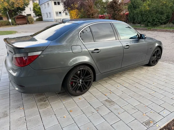 BMW 525