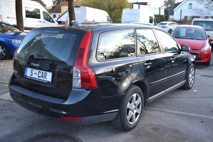 Volvo V50