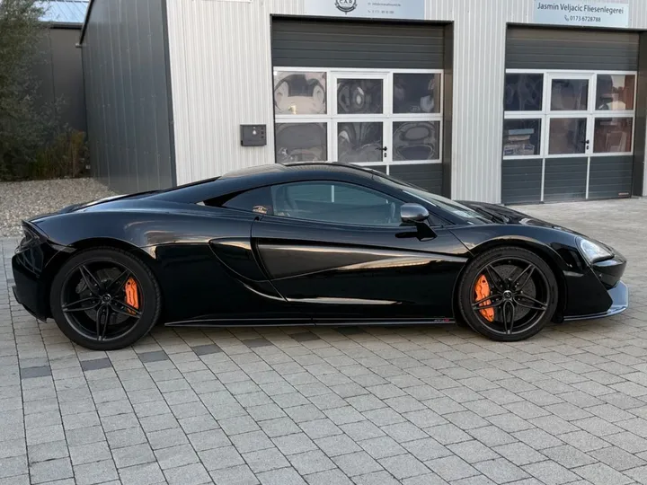 McLaren 570S