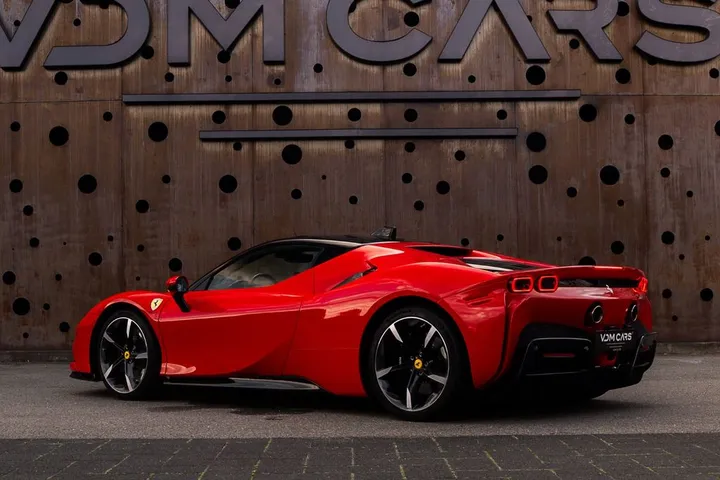 Ferrari SF90