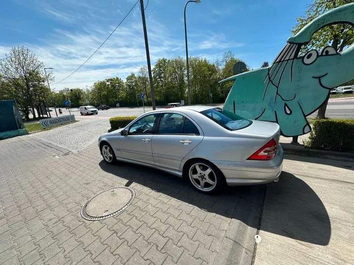 Mercedes-Benz C 180