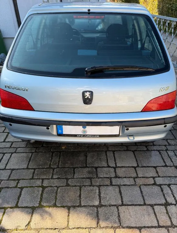 Peugeot 106