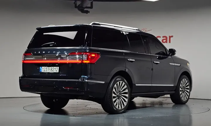 Lincoln Navigator