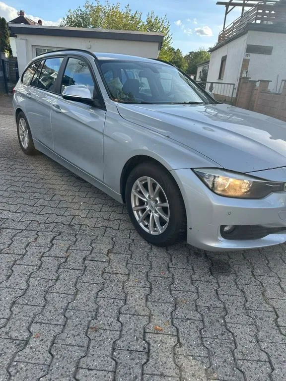 BMW 320