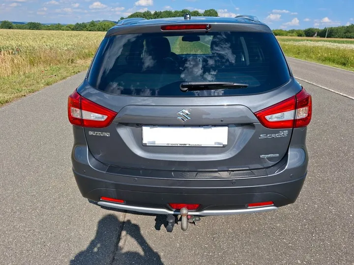 Suzuki (SX4) S-Cross