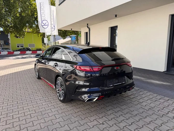Kia pro cee'd / ProCeed
