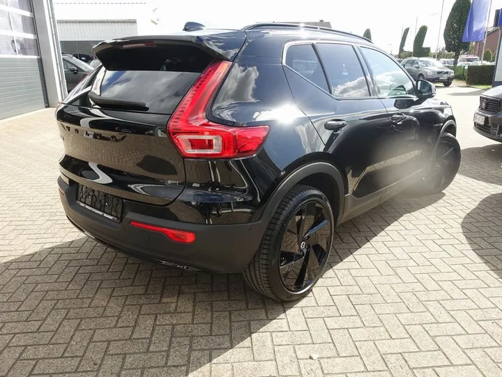 Volvo EX40