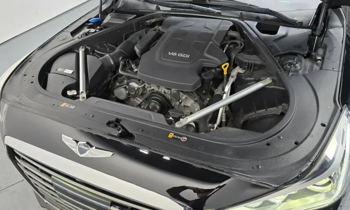 Genesis EQ900